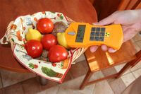 Élelmiszerek tesztelése sugárzásmérővel